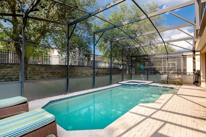 Windsor Oasis | Private Pool, Custom Games Room - Houses for Rent
