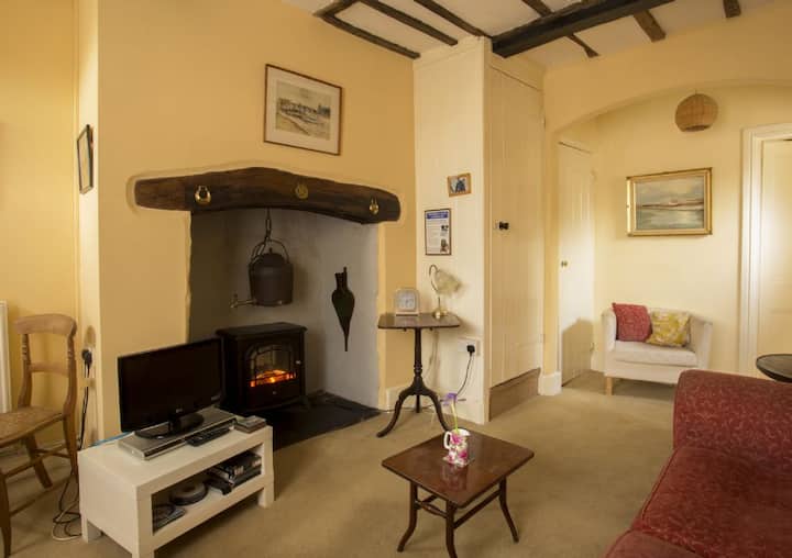 Town Cottage - Llanidloes