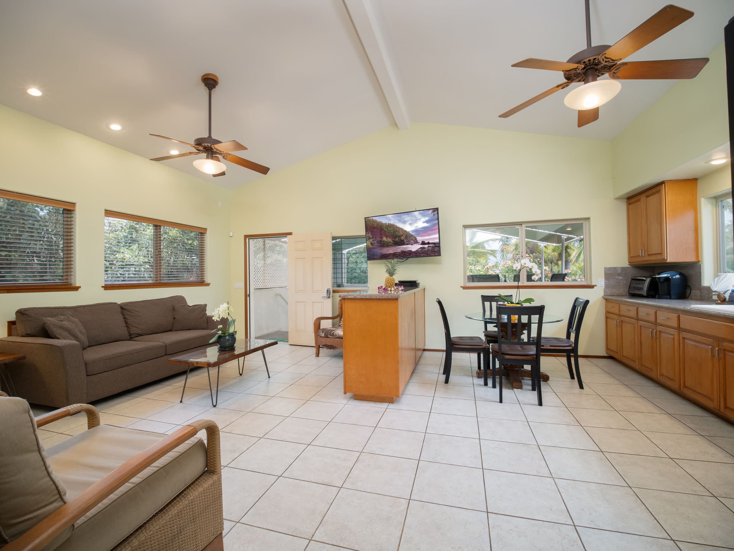 Home in Kihei · ★4.88 · 2 bedrooms · 3 beds · 2 baths - Image 21