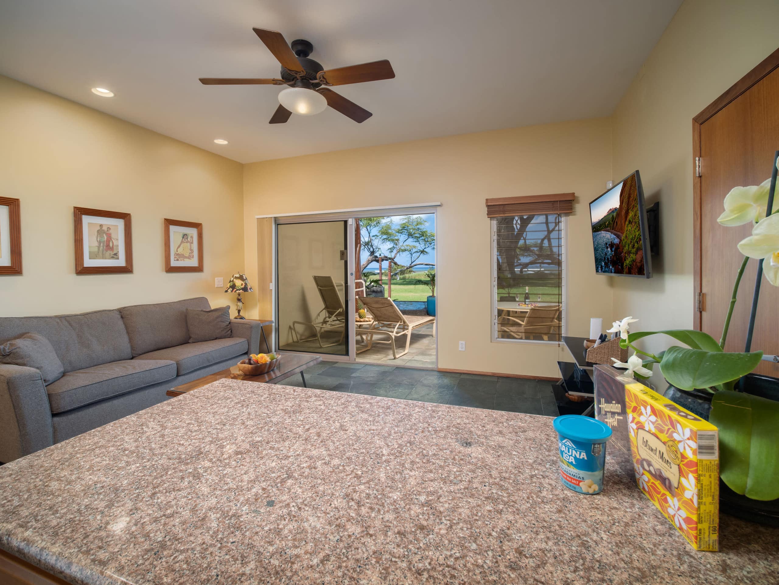 Home in Kihei · ★4.98 · 1 bedroom · 2 beds · 1 bath - Image 6