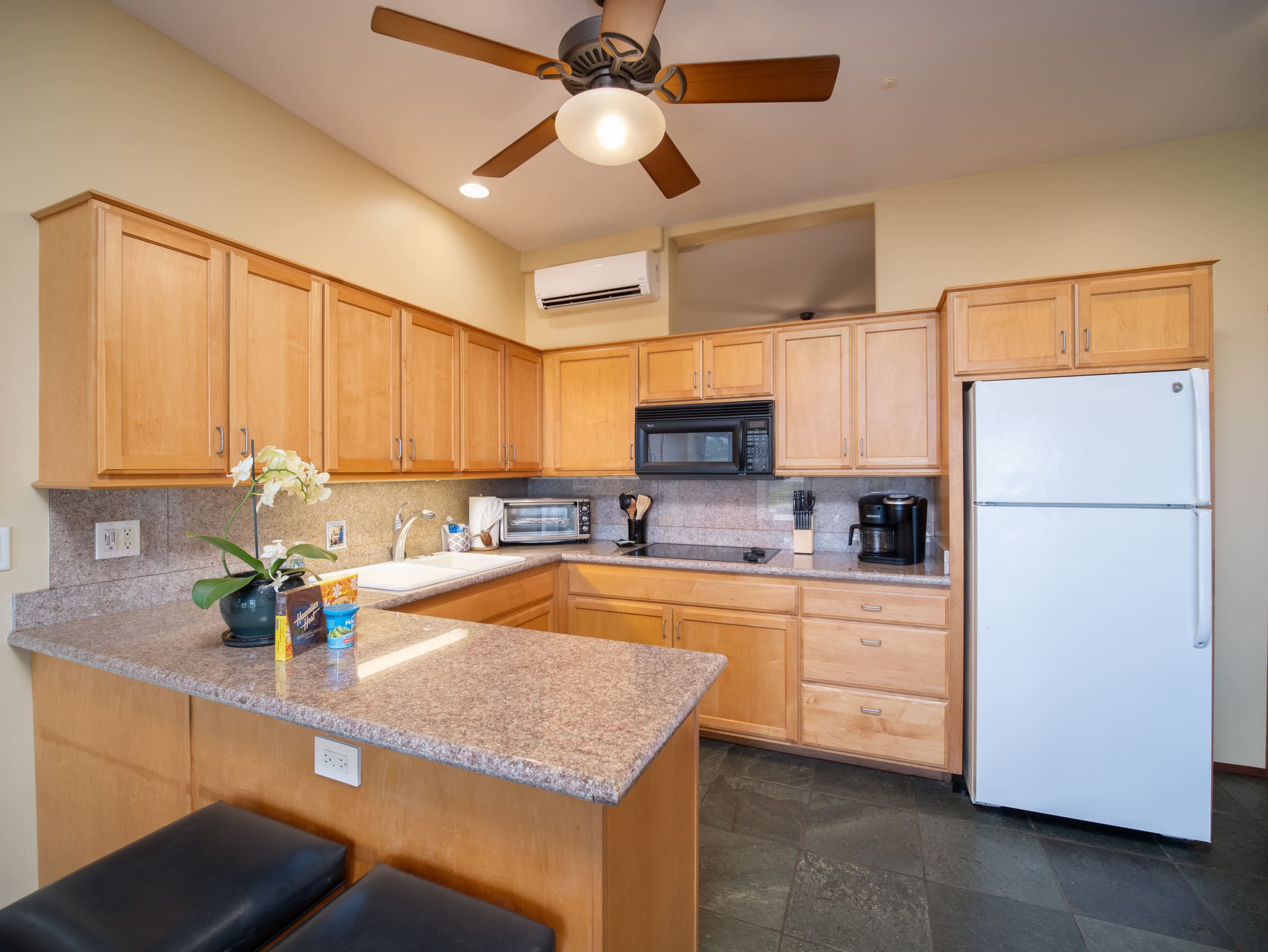 Home in Kihei · ★4.98 · 1 bedroom · 2 beds · 1 bath - Image 11