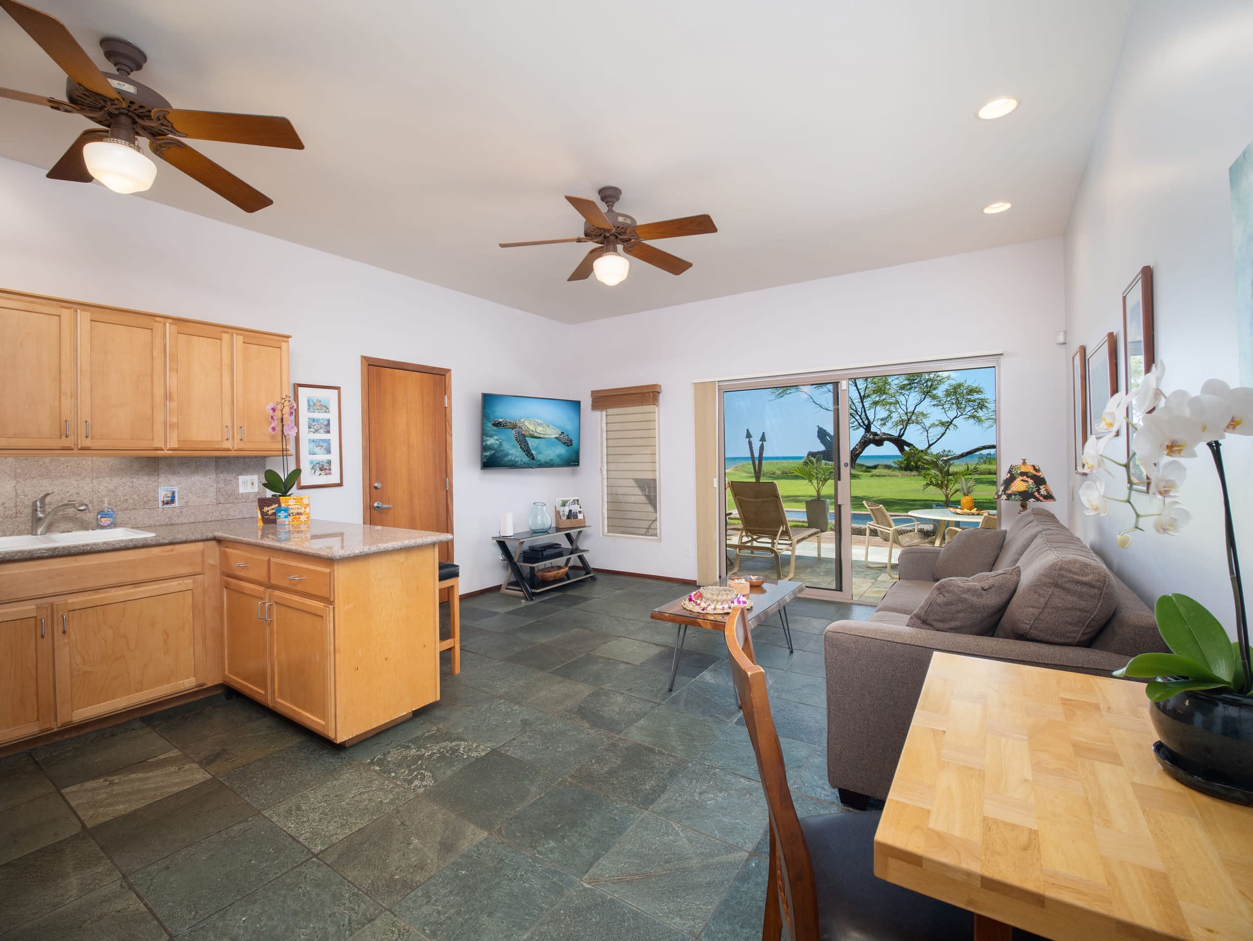 Home in Kihei · ★4.93 · 1 bedroom · 2 beds · 1 bath - Image 12
