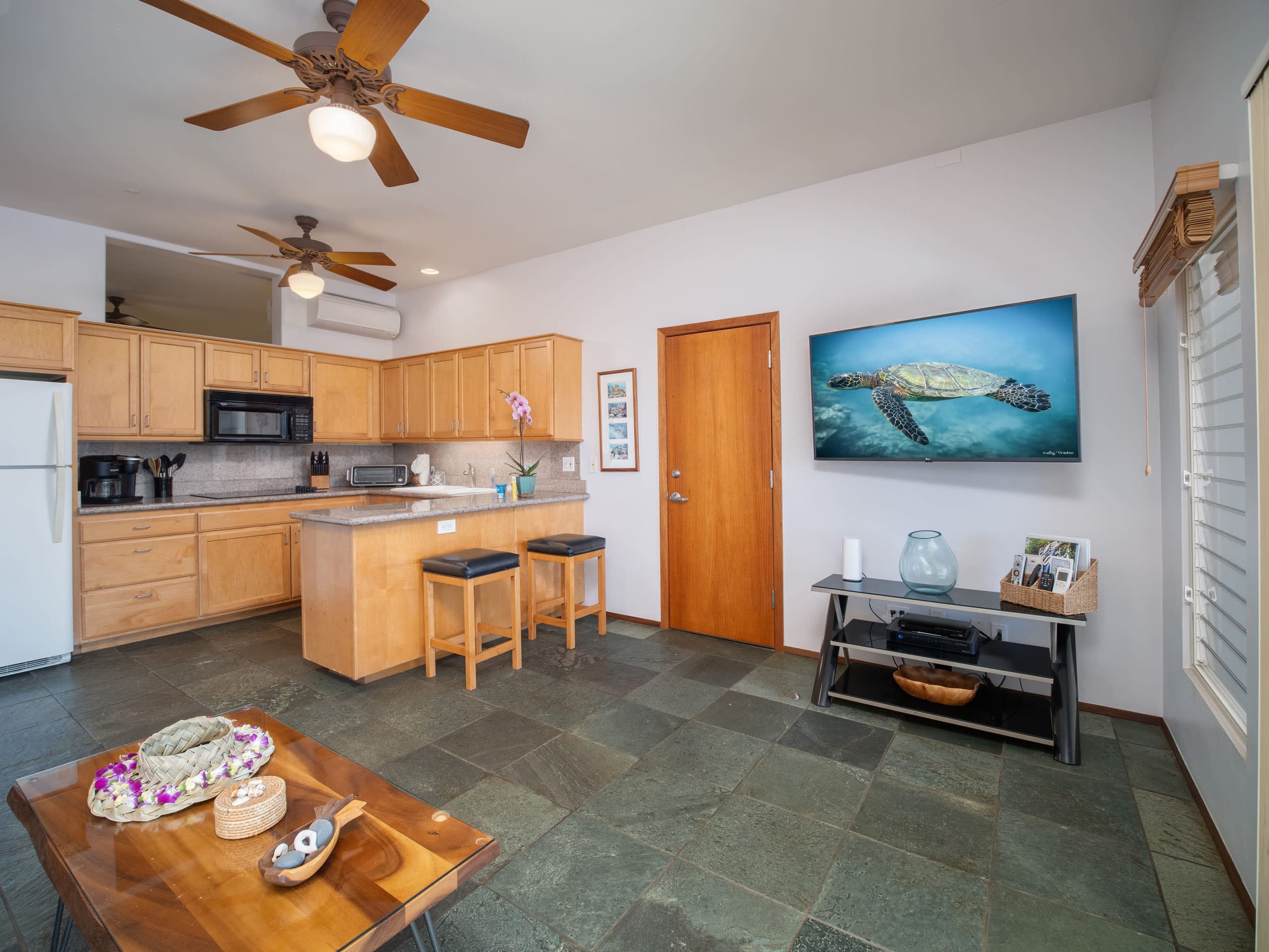 Home in Kihei · ★4.91 · 1 bedroom · 2 beds · 1 bath - Image 16