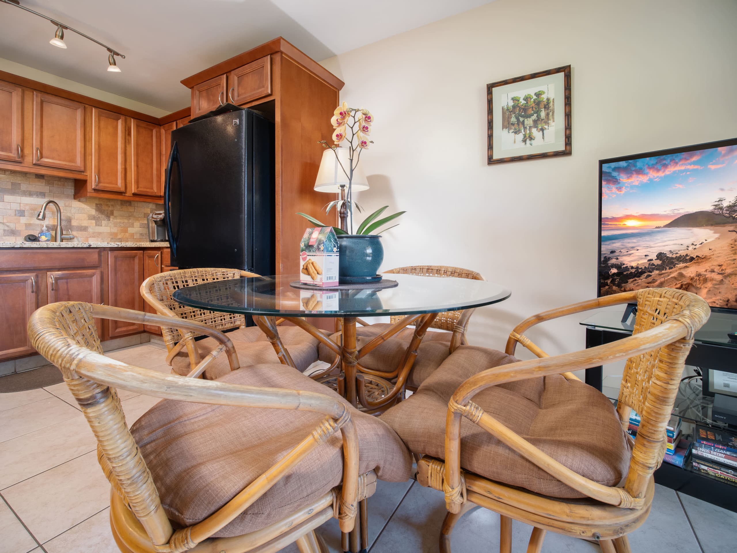 Condo in Kihei · ★4.88 · 1 bedroom · 2 beds · 1 private bath - Image 6