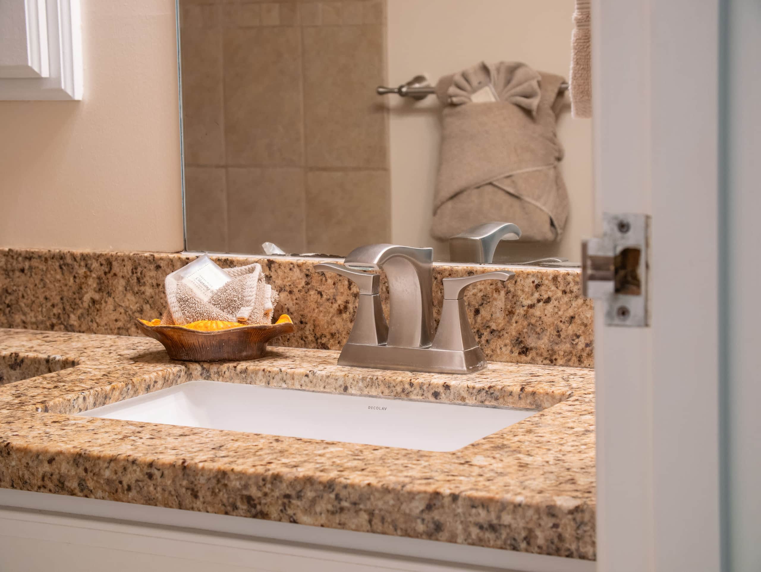 Condo in Kihei · ★4.88 · 1 bedroom · 2 beds · 1 private bath - Image 12