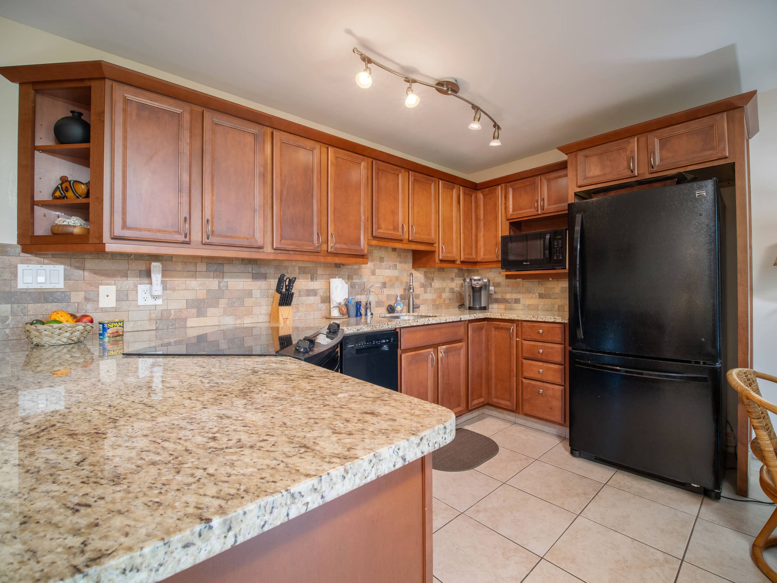 Condo in Kihei · ★4.75 · 1 bedroom · 2 beds · 1 private bath - Image 5