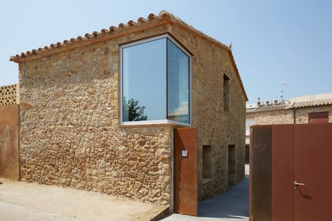 Traditional stone house w sauna & jacuzzi - 3 Room