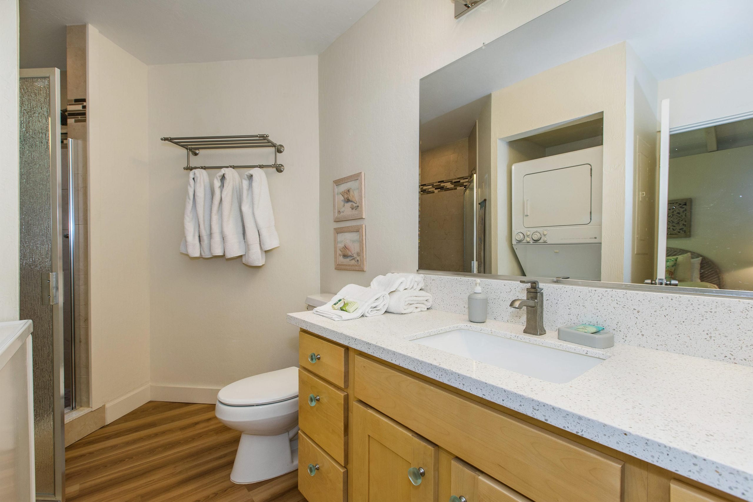 Condo in Princeville · ★4.71 · 1 bedroom · 2 beds · 2 private baths - Image 9