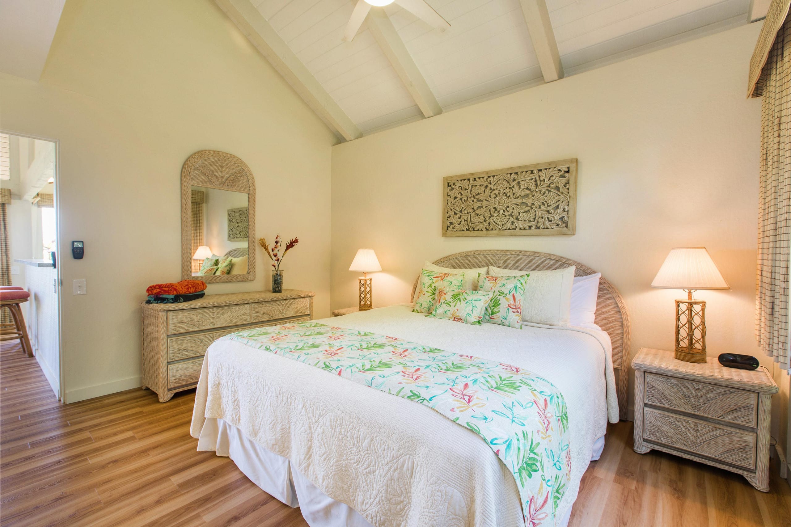 Condo in Princeville · ★4.71 · 1 bedroom · 2 beds · 2 private baths - Image 7