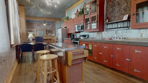 Private Accomodations in Historic Boneyfiddle