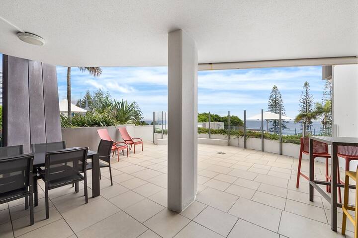 Oceans 201 – Unit on Mooloolaba Esplanade gallery image 3