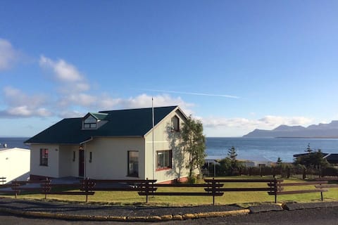 Experience beautiful Iceland