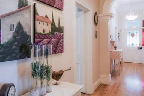 Azalea Cedar-Rose Barossa Vineyard Views Villa