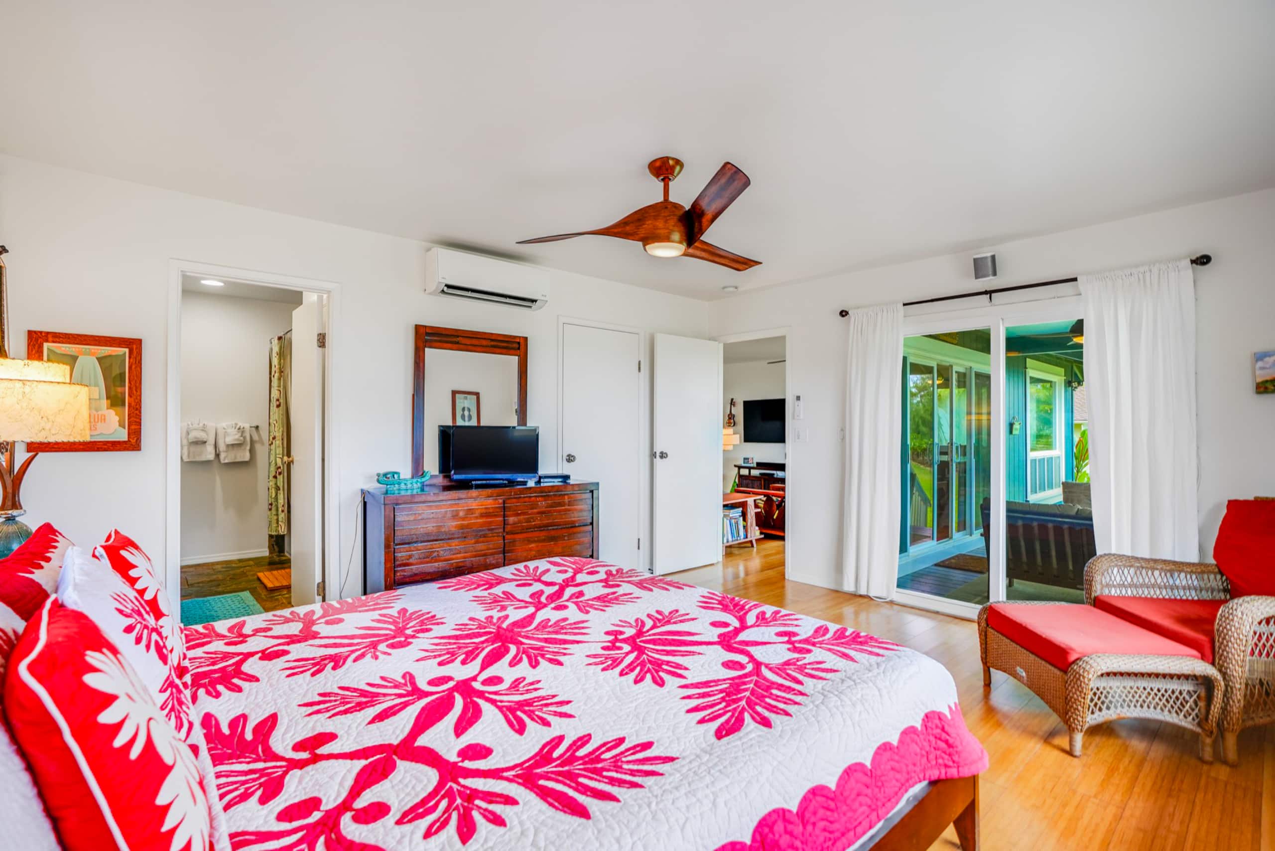 Home in Anahola · ★5.0 · 3 bedrooms · 4 beds · 2.5 baths - Photo 6