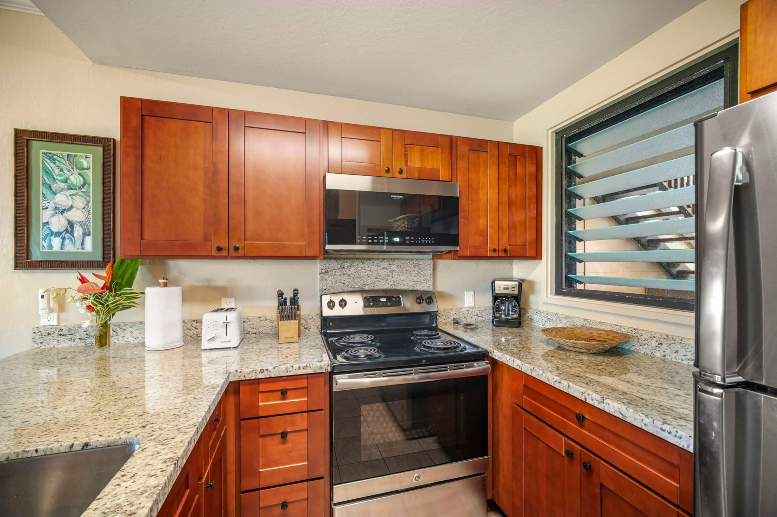 Kaha Lani 121, Oceanfront, Walk to Beach - Photo 11