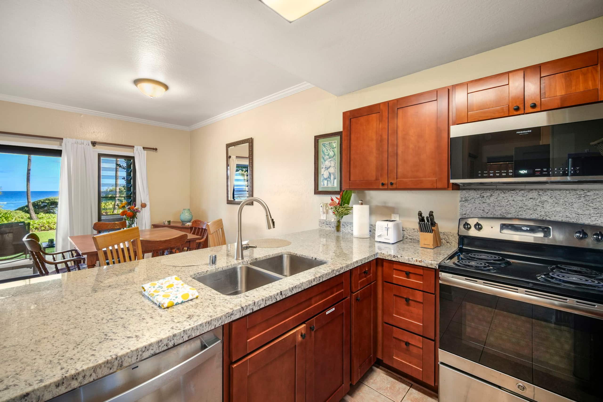 Kaha Lani 121, Oceanfront, Walk to Beach - Photo 18