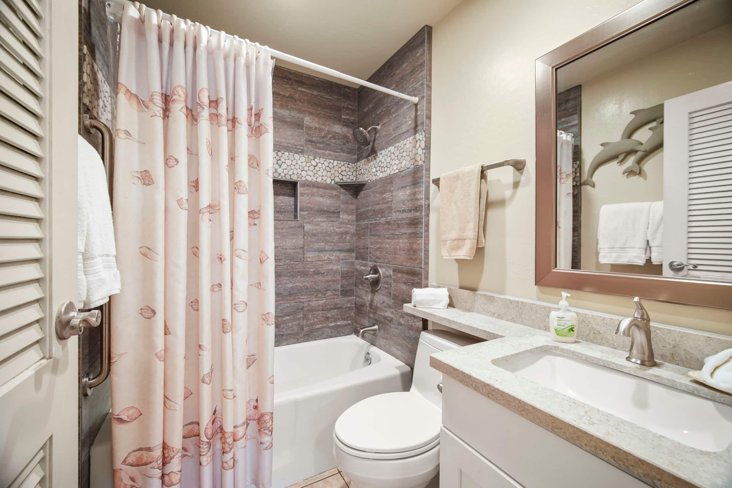 Kaha Lani 121, Oceanfront, Walk to Beach - Photo 10