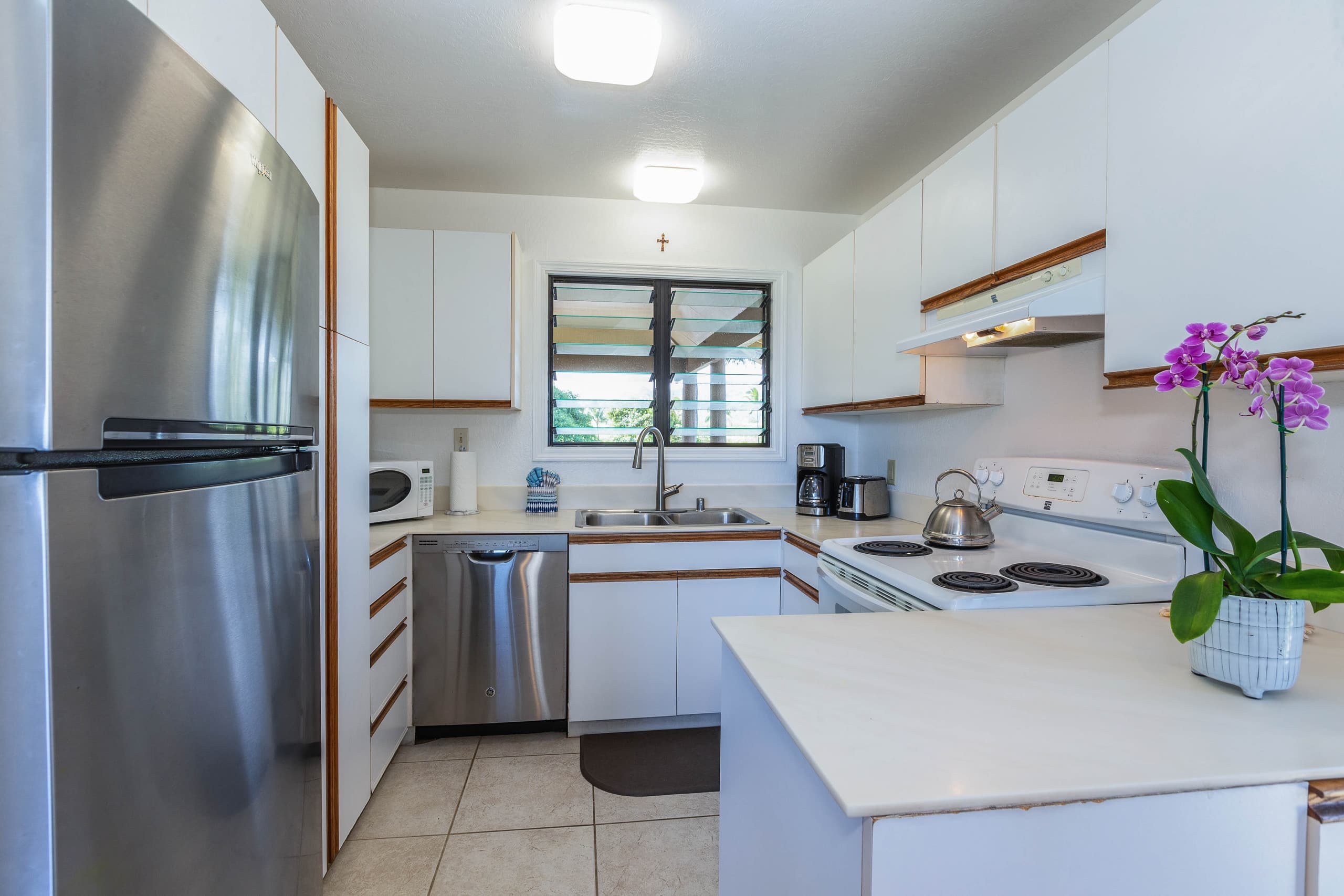 Kaha Lani Resort 311, Ocean View, Walk to Beach - Photo 11