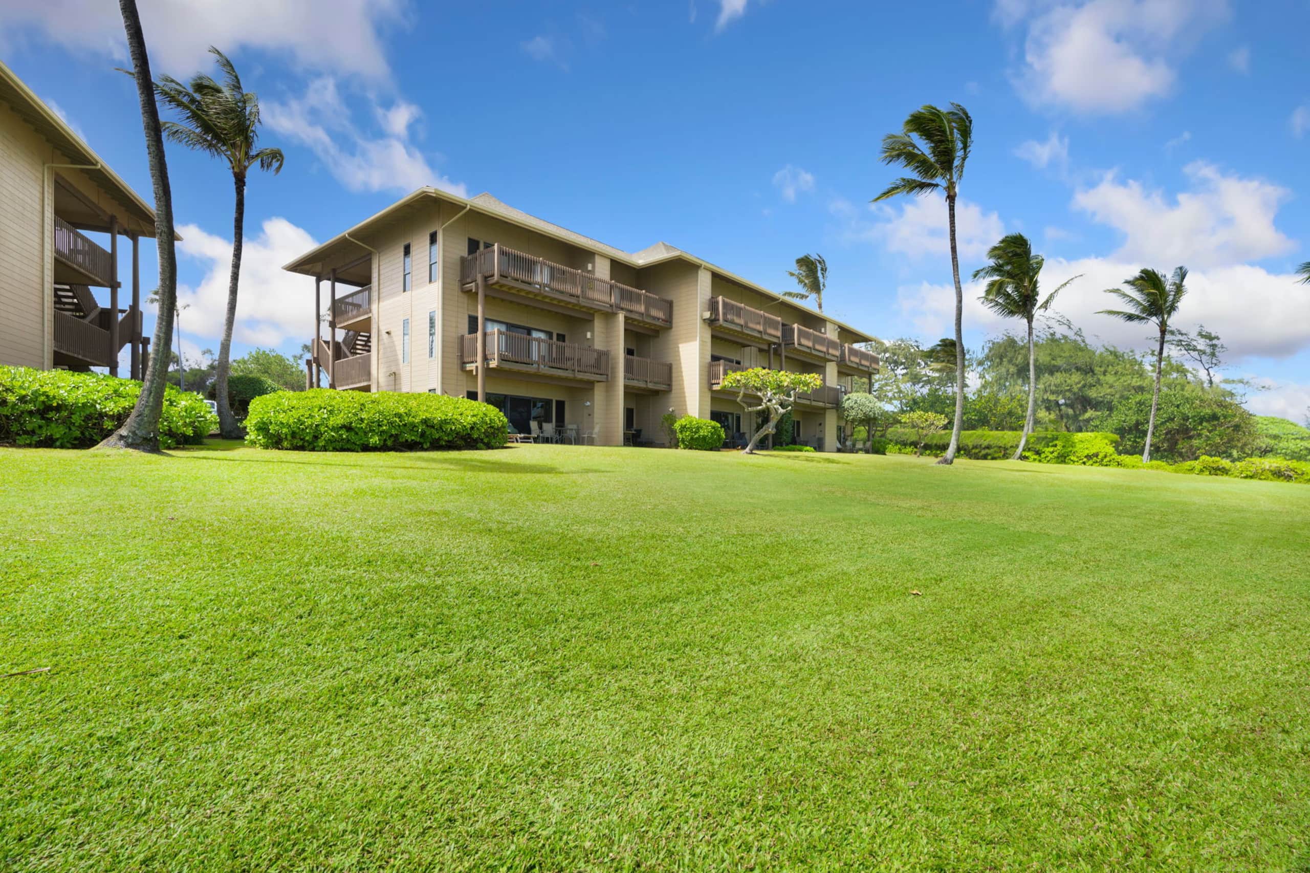 Condo in Lihue · ★4.77 · 1 bedroom · 2 beds · 1.5 baths - Image 44