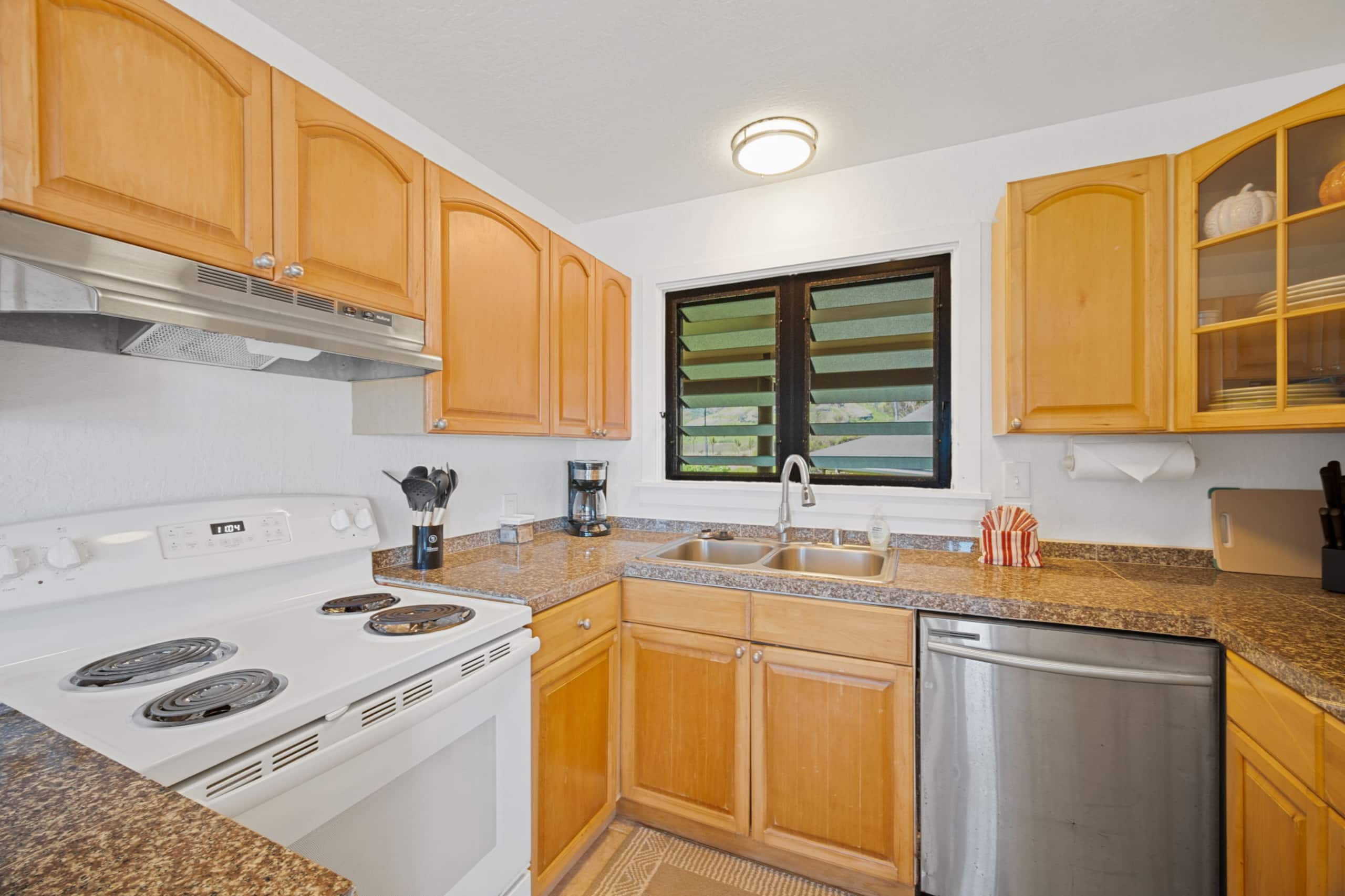 Condo in Lihue · ★4.77 · 1 bedroom · 2 beds · 1.5 baths - Image 18