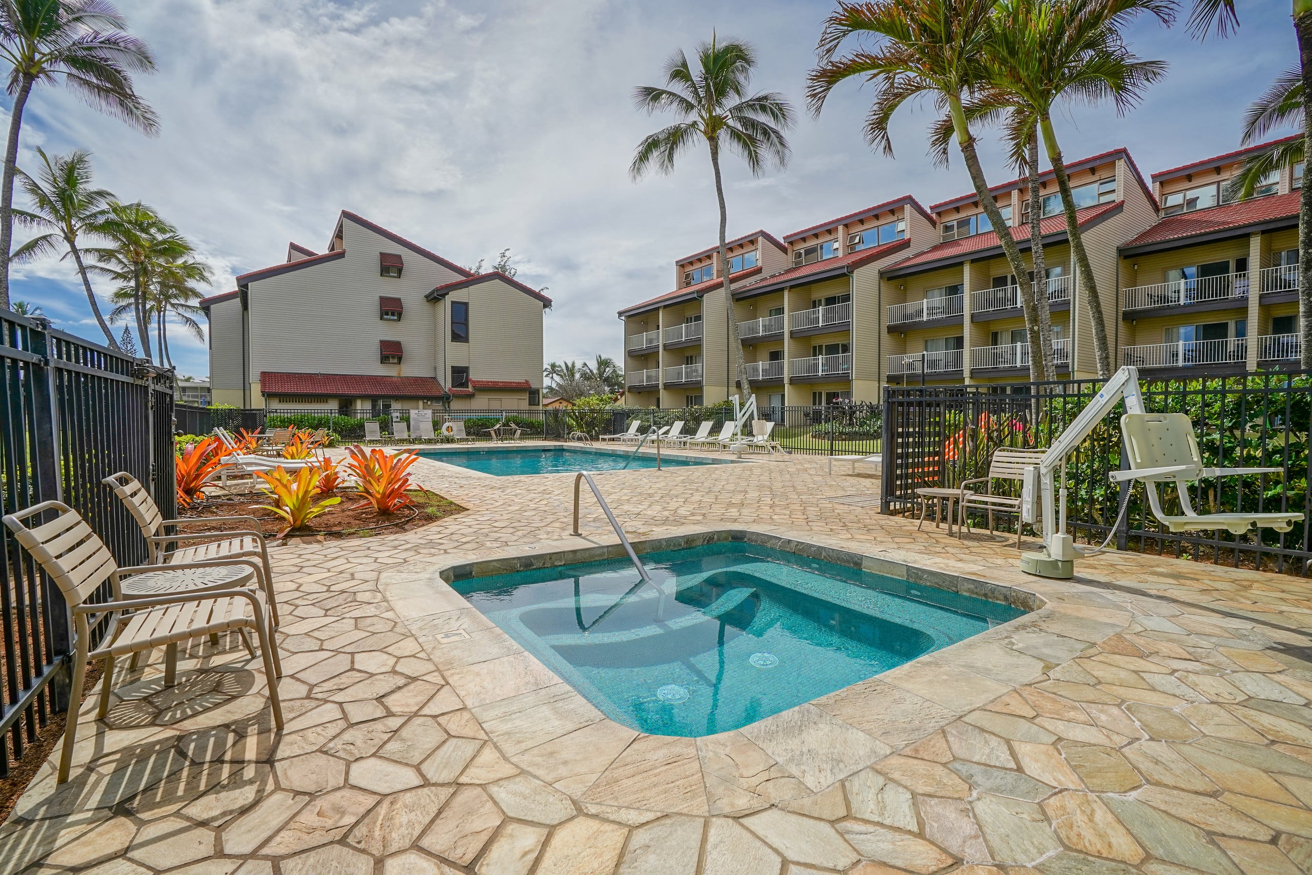 Kapaa Shore Resort 202, Oceanfront, Walk to Beach - Photo 18