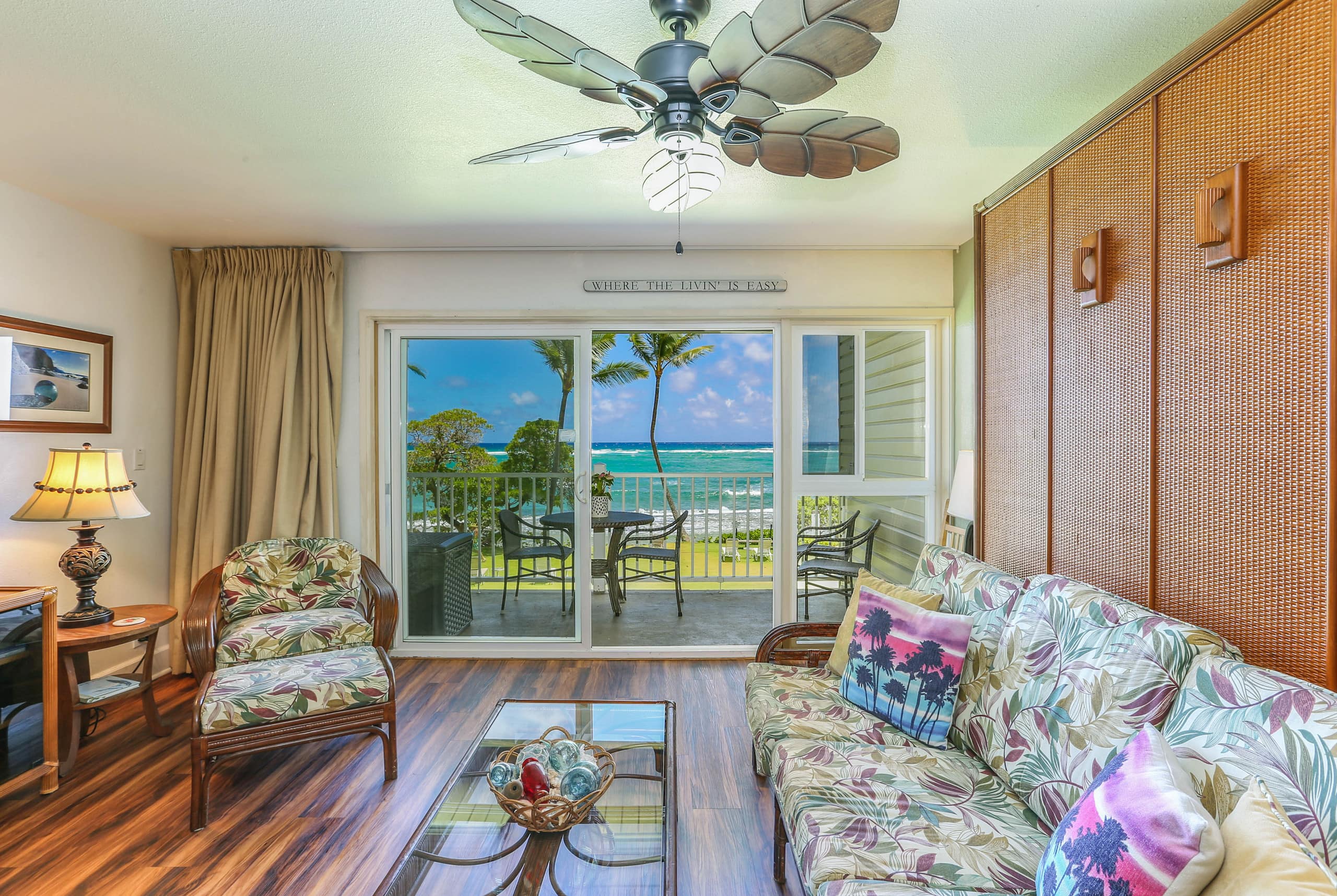 Kapaa Shore Resort 202, Oceanfront, Walk to Beach - Photo 2