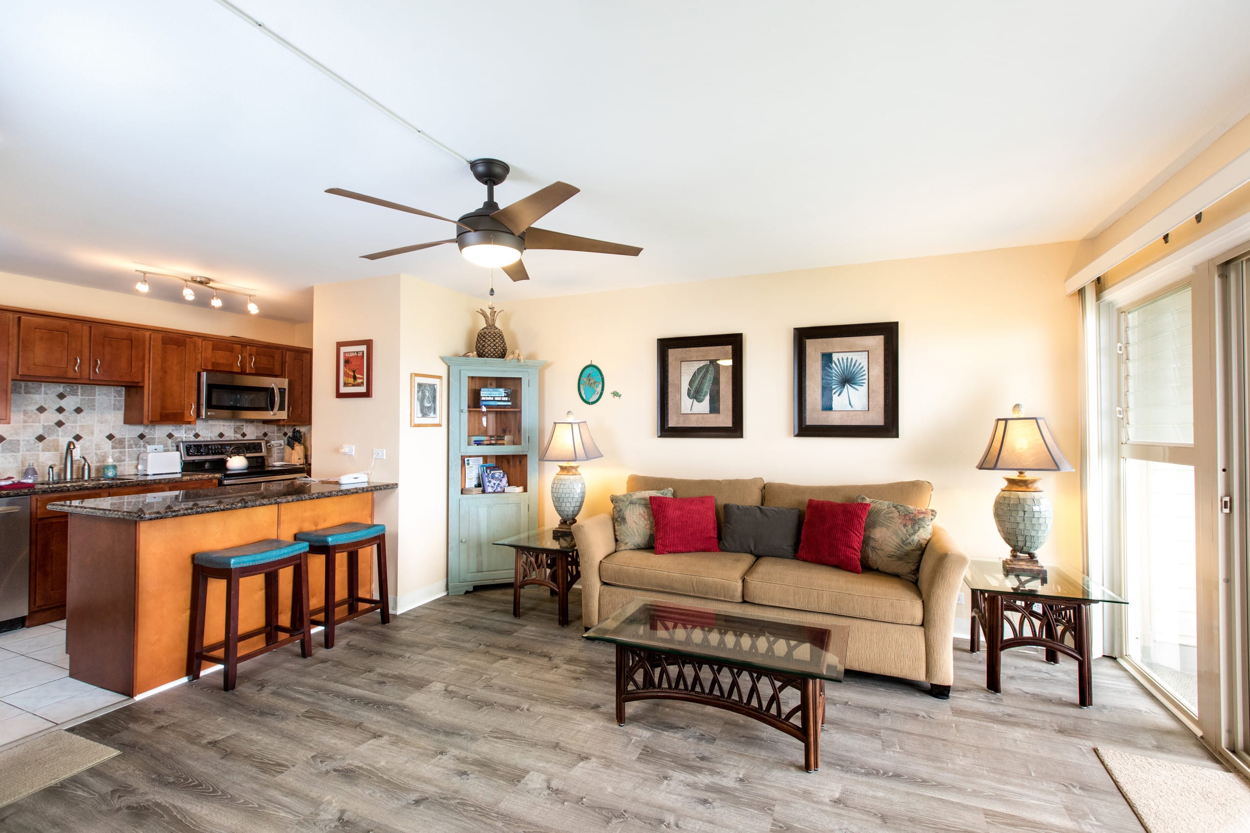 Kapaa Shore Resort 207, Oceanfront, Walk to Beach - Photo 4