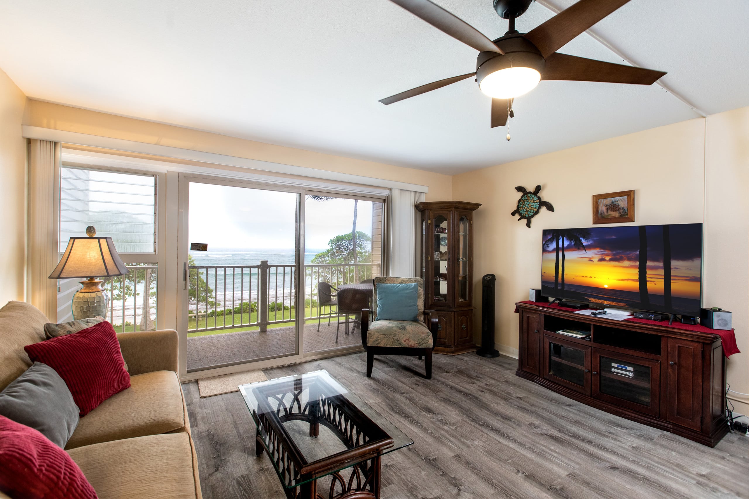 Kapaa Shore Resort 207, Oceanfront, Walk to Beach - Photo 3