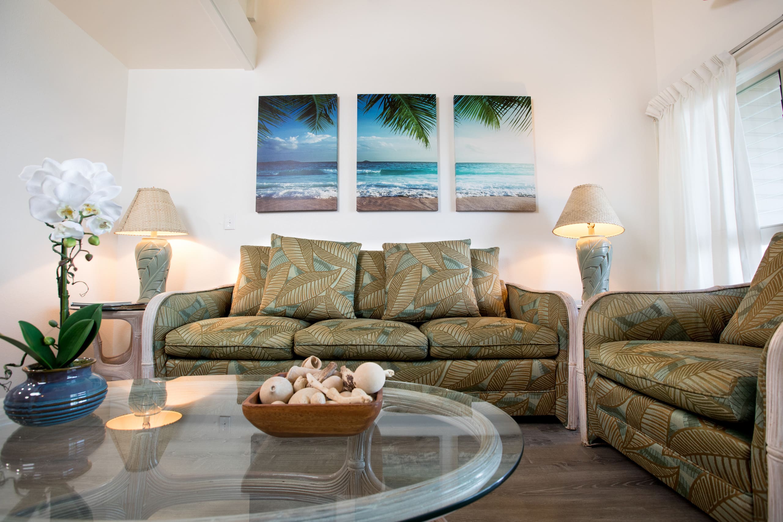 Kapaa Shore Resort 305, Oceanfront, Walk to Beach - Photo 2
