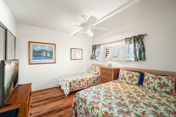 חדר שינה למטה - מיטת קווין סייז וזוגית