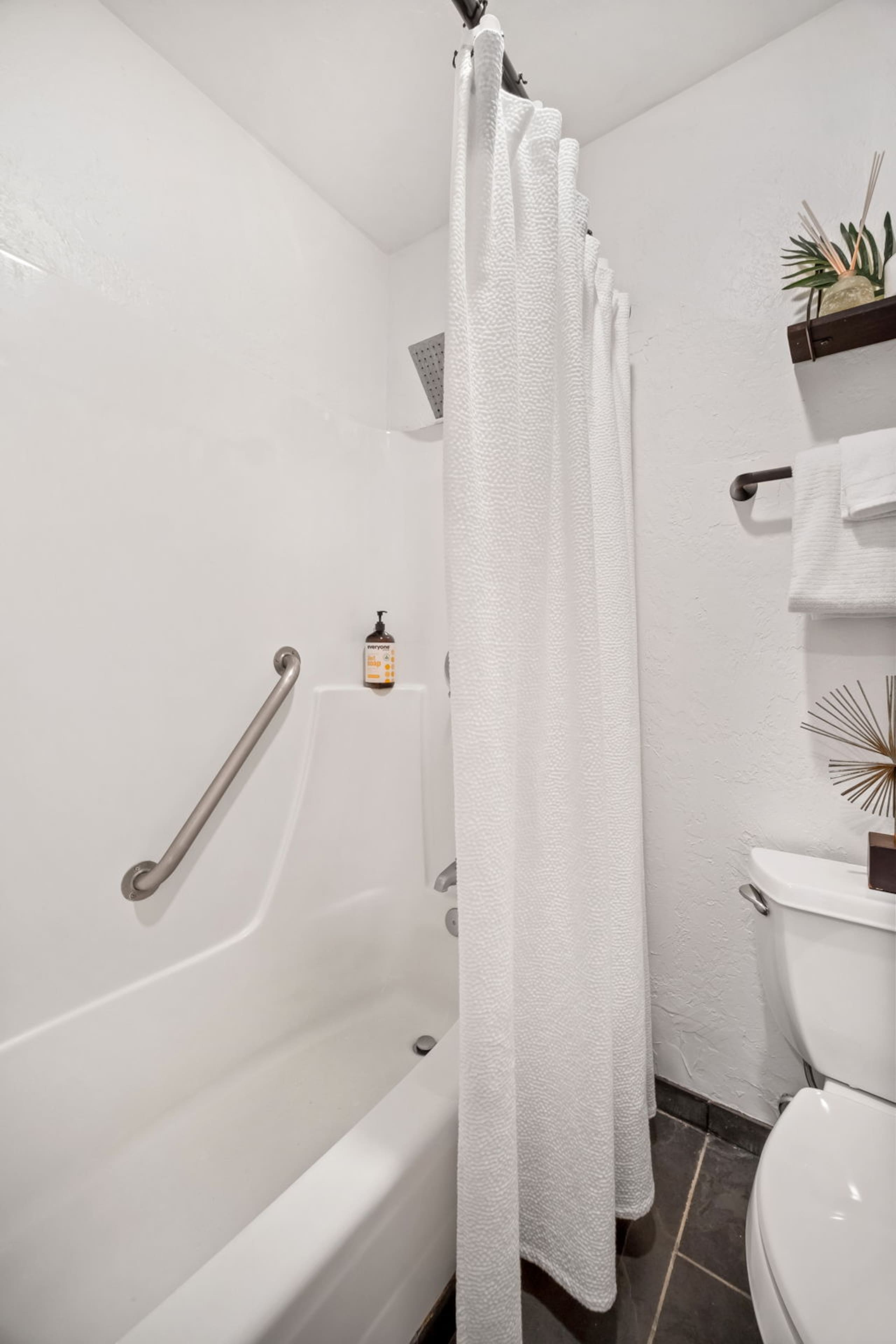 Plantation Hale J8, Ground Floor, AC, Beach - Photo 13