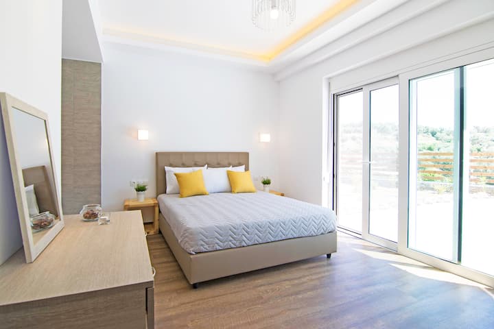 Დიდი ზომის საძინებელი 