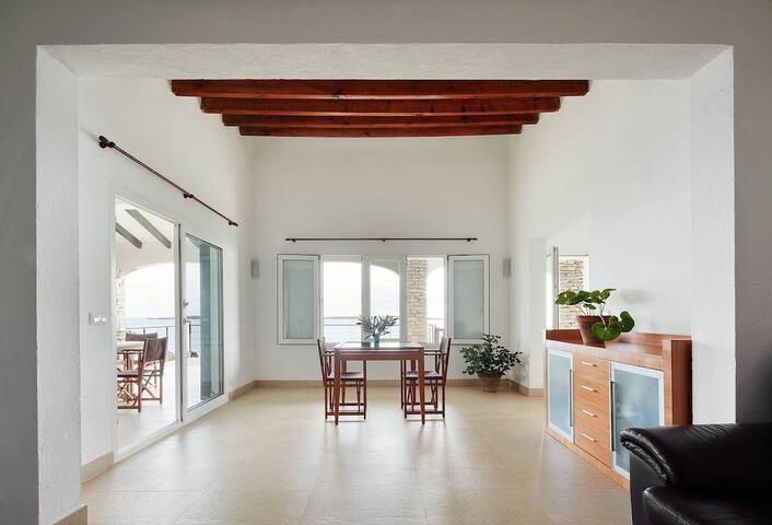 Aire 3 bedroom villa, Punta Prima gallery image 5