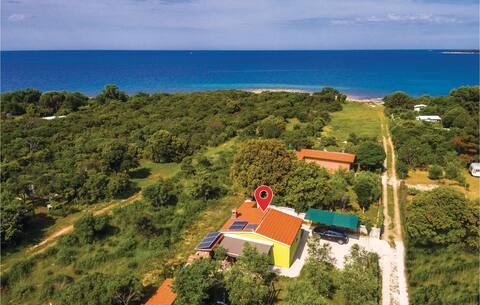 Stunning home in Peroj with WiFi