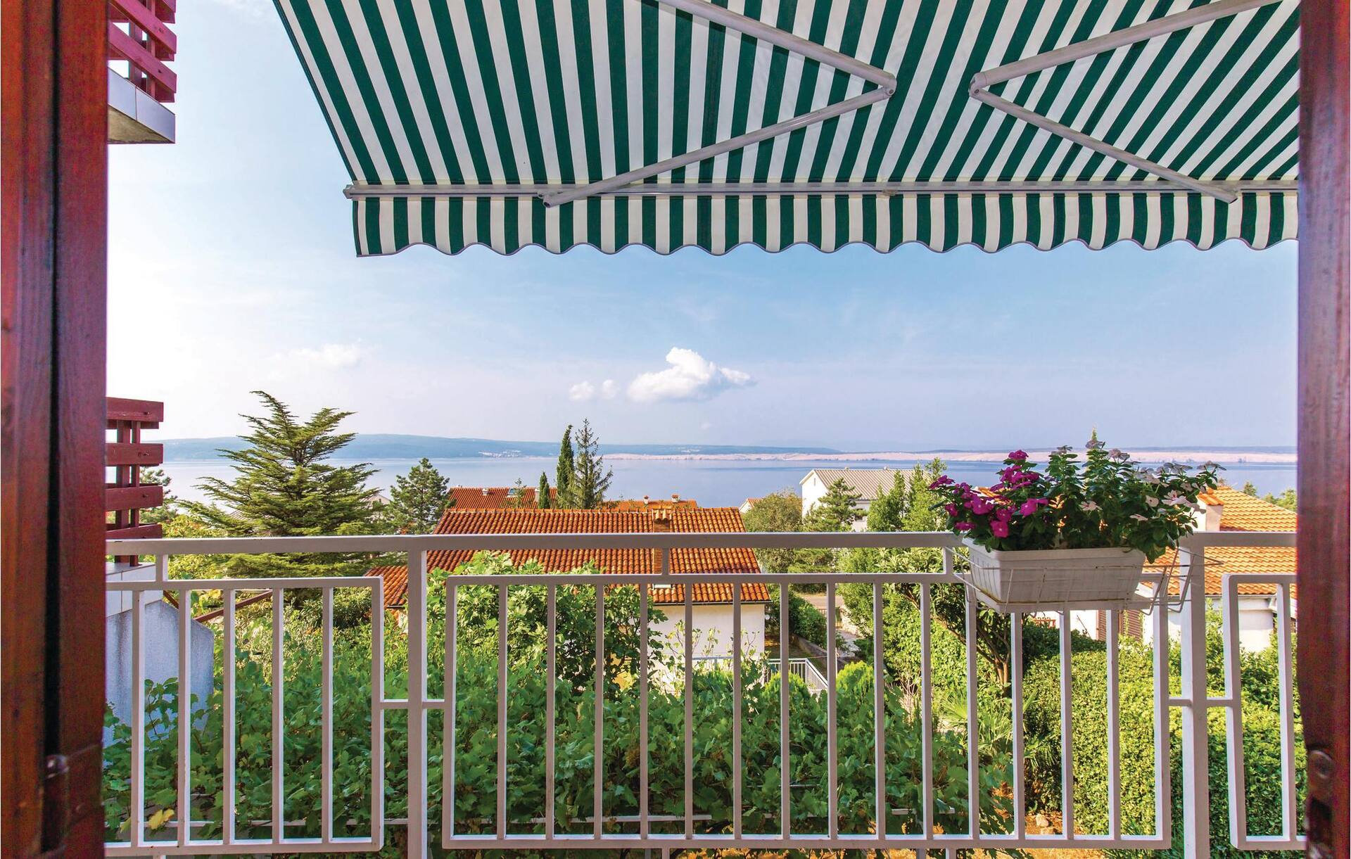 Beautiful Apartment In Dramalj With Wifi