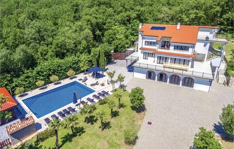 Nice home in Bribir with sauna