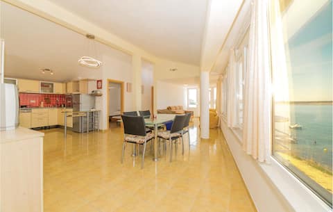 2 bedroom stunning home in Povljana