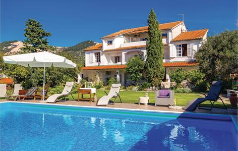 Nice apartment with 2 Bedrooms, WiFi and Outdoor