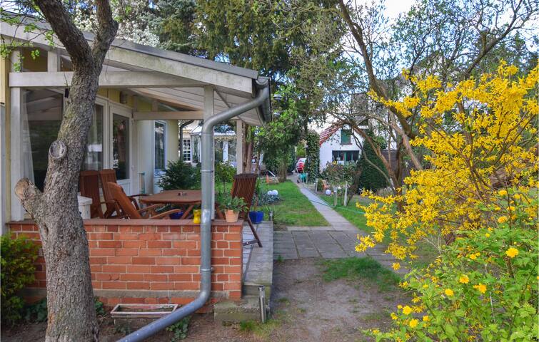 2 bedroom lovely home in Berlin gallery image 2