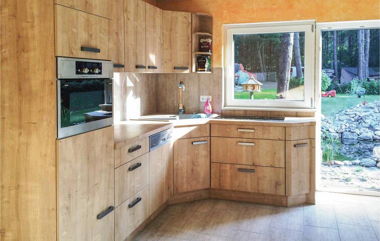 4 bedroom gorgeous home in Berlin gallery image 2