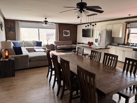 Ohiopyle/ Fallingwater Riverview Suite 3 Bd 2 Bath