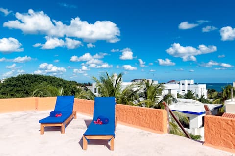 Popular Airbnb listing: Steps to Beach • Private Pool • Ocean-View Roof in Pescadores