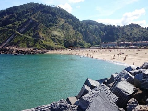 San Sebastian, Orio, beach apartment with parking