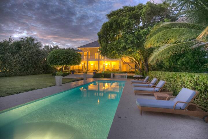 Marina 4 Oceanfront Villa