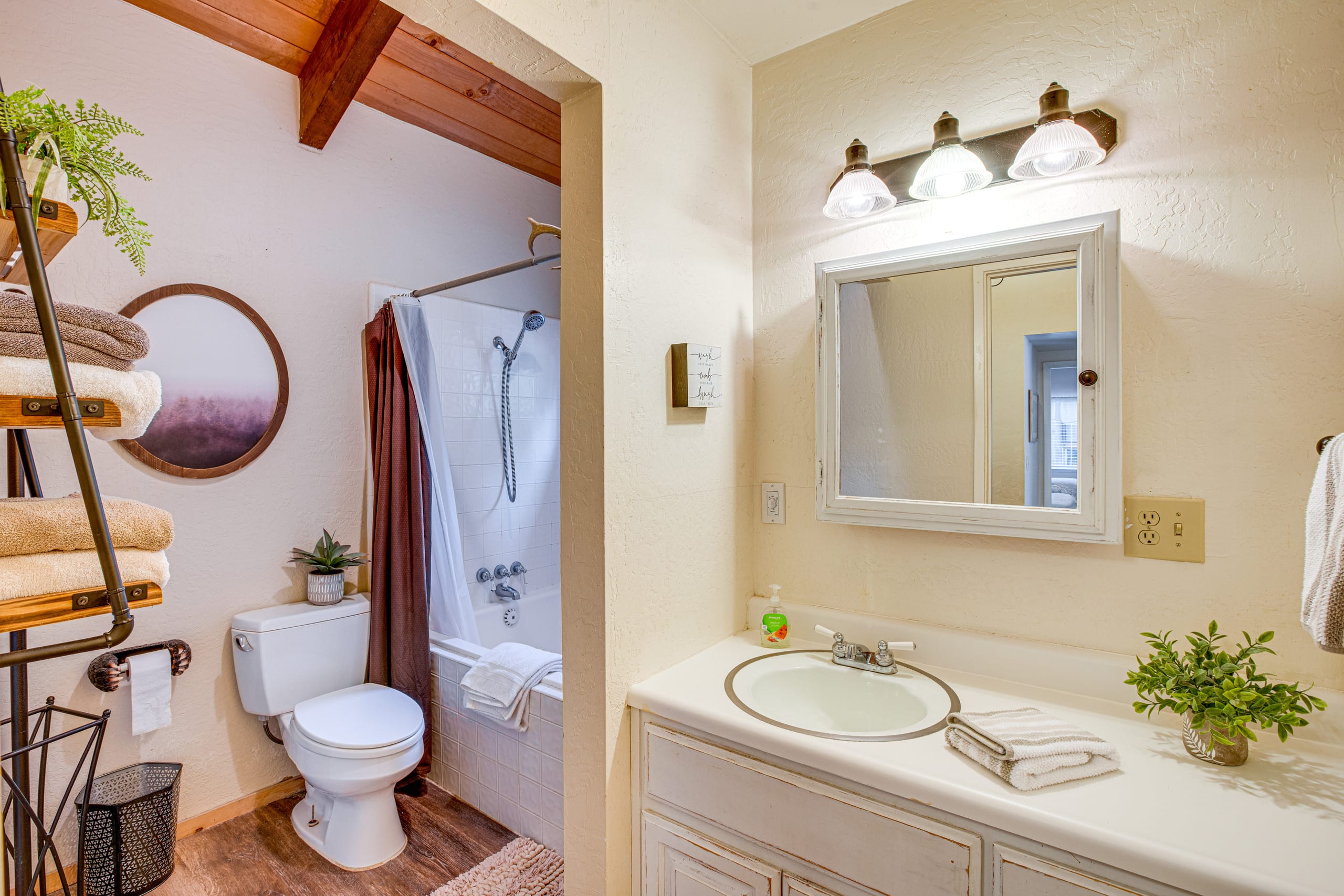 Woodland Getaway Near Heavenly & Pope Beach - Photo 16