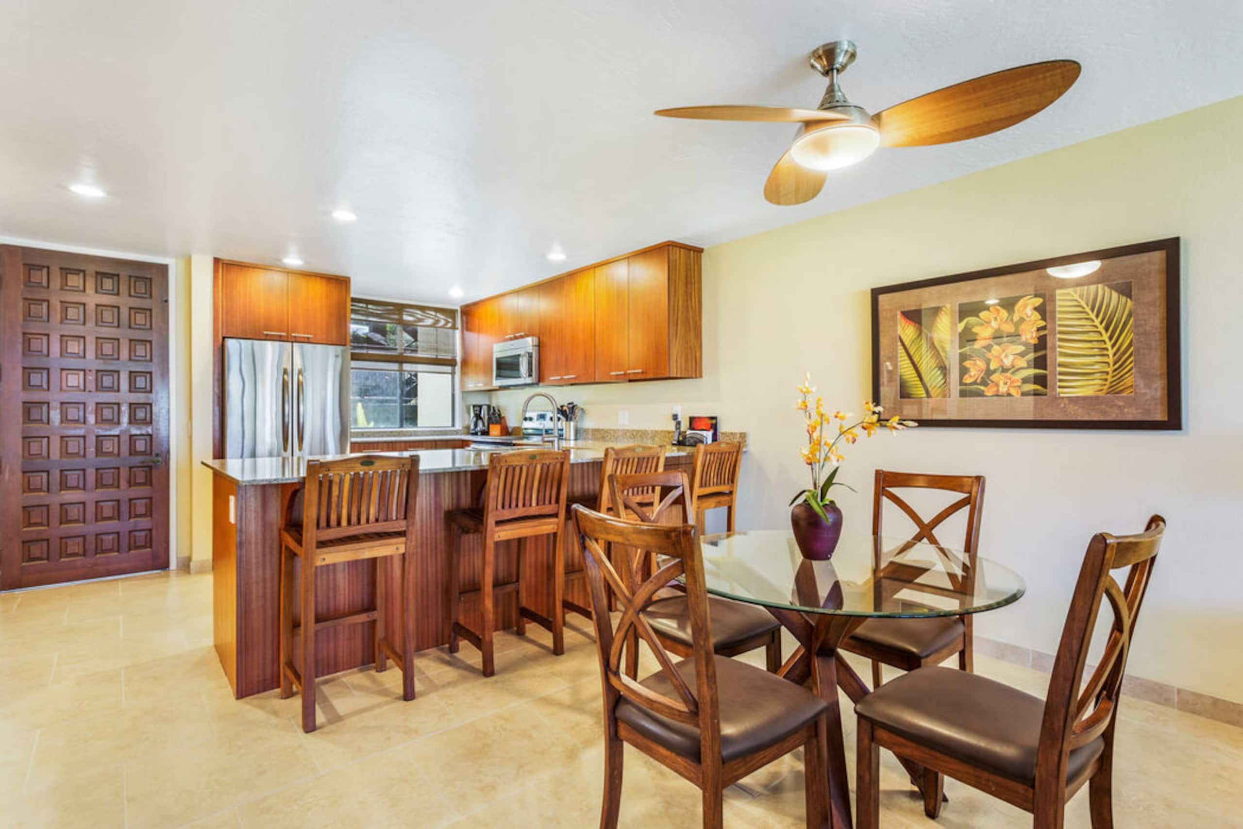Condo in Kailua-Kona · ★4.79 · 2 bedrooms · 3 beds · 2 baths - Image 5
