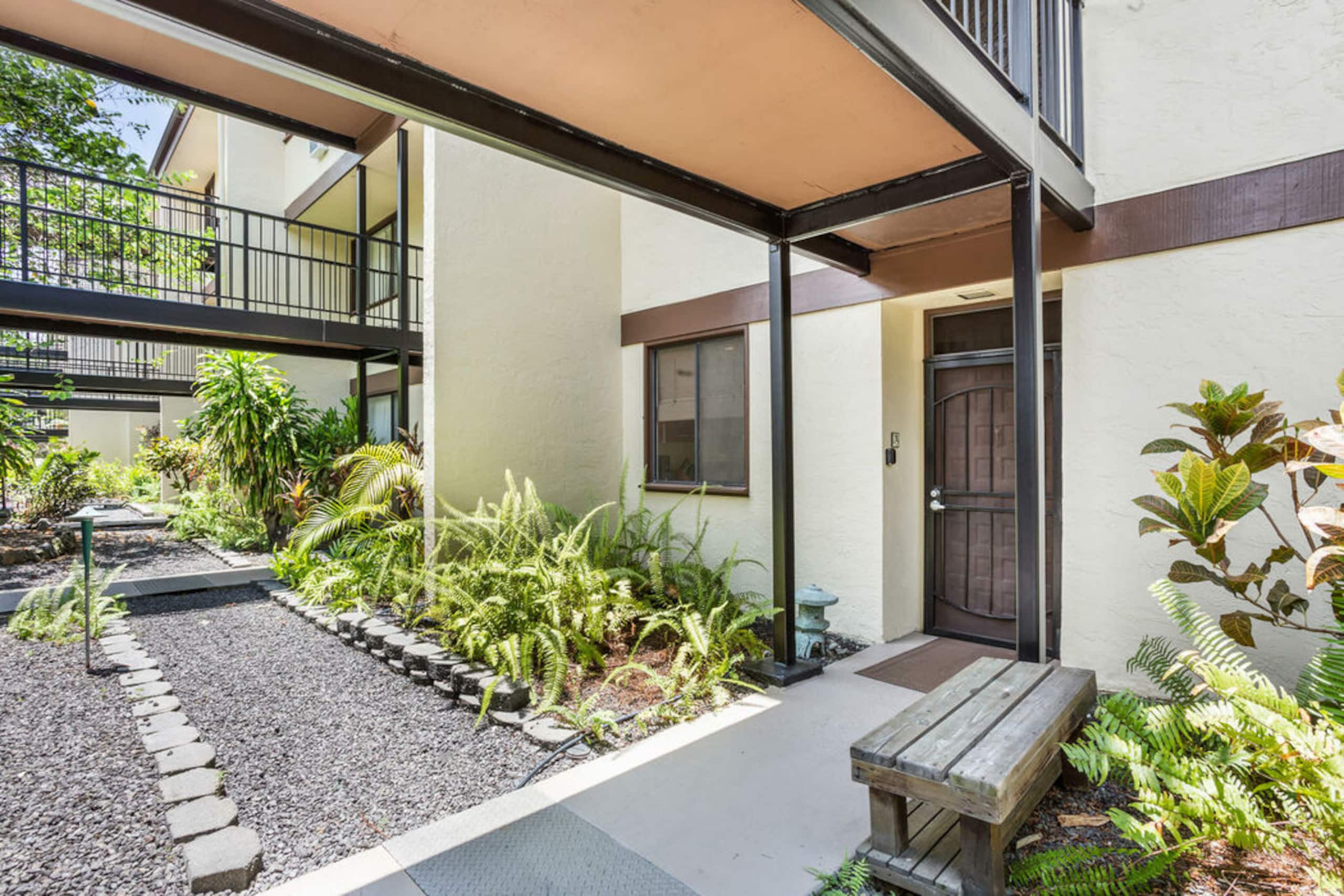 Condo in Kailua-Kona · ★4.79 · 2 bedrooms · 3 beds · 2 baths - Image 19