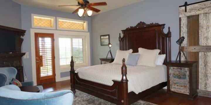 Ლუქს-კლასის ნომერი 193 × 203 სმ ზომის საწოლით