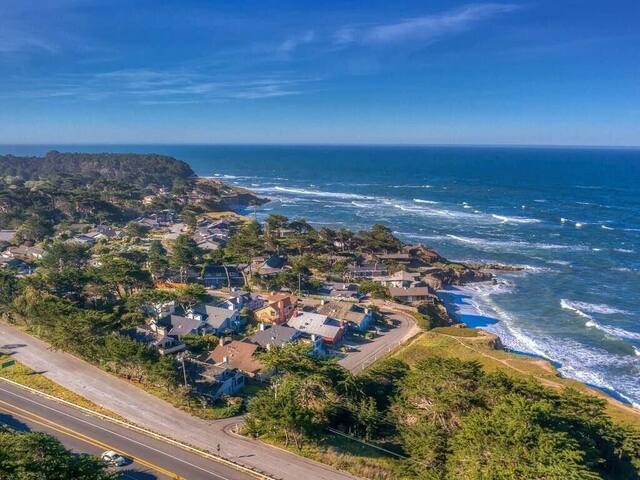 Luxury Zen Beach Home w/Hot Tub 1 block to Beach