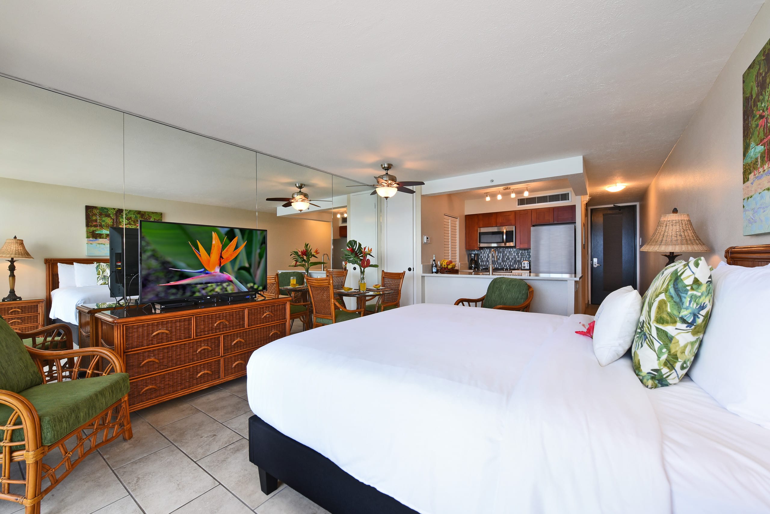 Condo in Lahaina · ★4.72 · 1 bedroom · 1 bed · 1 bath - Image 11